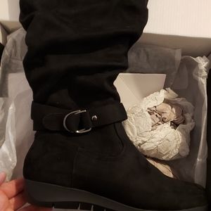 Torrid soft faux suede winter boots  9 W wide calf